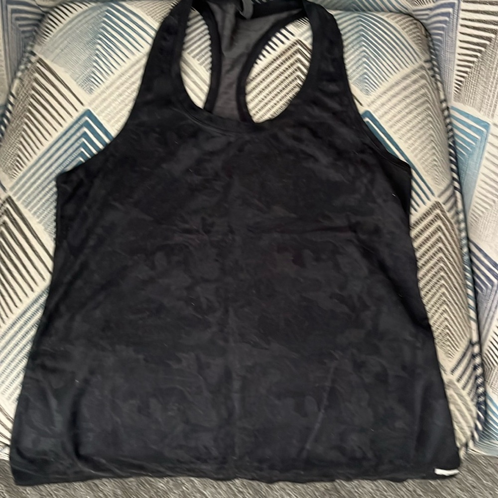 Vuori Racerback Tank